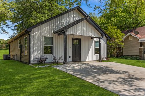 561 Bee St, spartanburg, SC, 29301-1801 | Card Image