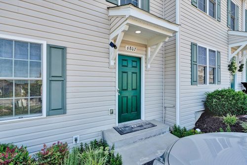 6802 Village Green Dr, Roanoke, VA, 24019-5027 | Card Image