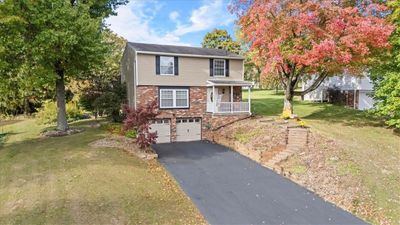 111 Sunview Dr, House other with 3 bedrooms, 2 bathrooms and 2 parking in Chippewa Twp PA | Image 1