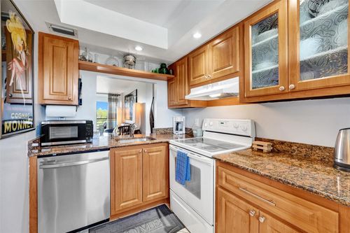 apt-4c-110 Royal Park Dr, Oakland Park, FL, 33309-6527 | Card Image
