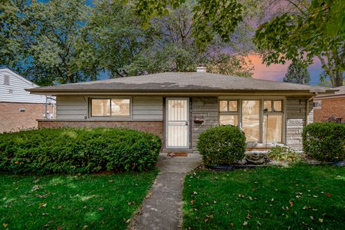 17913 Oakwood Ave, Lansing, IL, 60438-2239 | Card Image