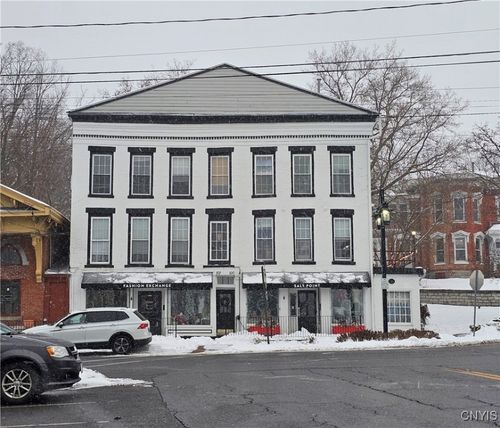 100 Brooklea Dr, Fayetteville, NY, 13066-1304 | Card Image