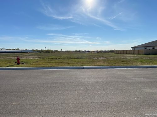 120 Troubadour Ln, Poteet, TX, 78065-4862 | Card Image