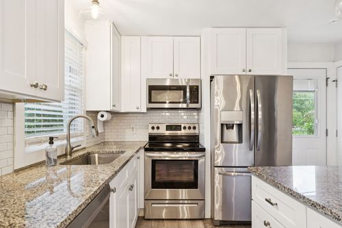 338 Lynn Dr, Nashville, TN, 37211-3634 | Card Image