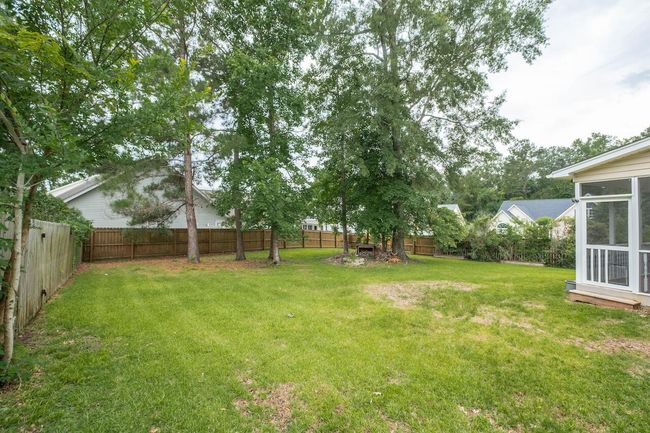 Huge 1/4 Acre Lot | Image 24