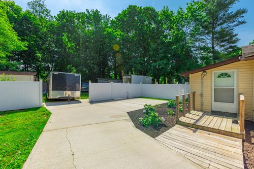 a-29 Grant Ave, Islip, NY, 11751 | Card Image