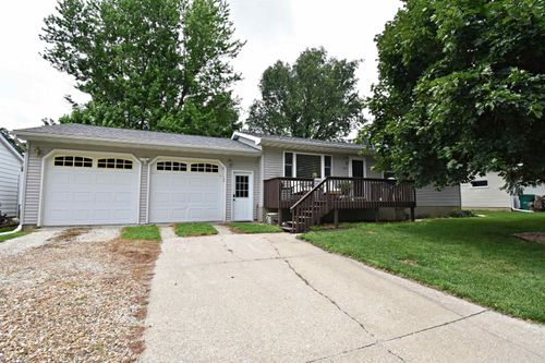 311 11th Ave Nw, Independence, IA, 50644-1640 | Card Image