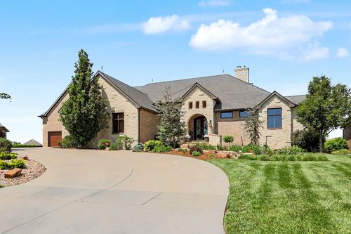 3035 N Den Hollow Cir, Wichita, KS, 67205-8707 | Card Image