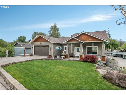 120 Linda Ln, Shady Cove, OR, 97539-7708 | Card Image
