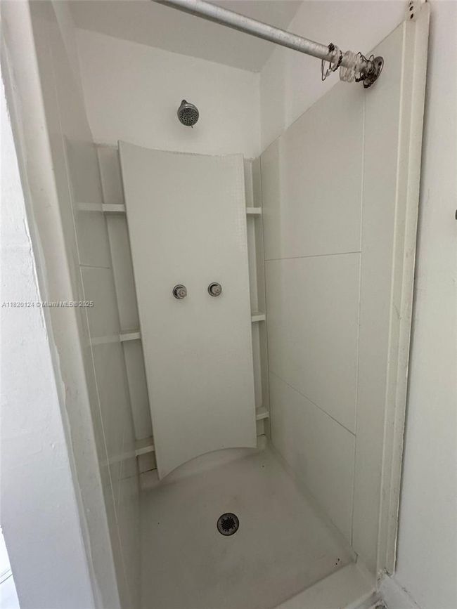 APT-5B - 2700 Sw 62 Nd Ave, Home with 0 bedrooms, 1 bathrooms and null parking in Miramar FL | Image 6