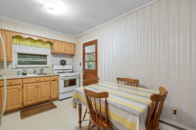 241 Hampton St, House other with 3 bedrooms, 1 bathrooms and null parking in Sag Harbor NY | Image 6