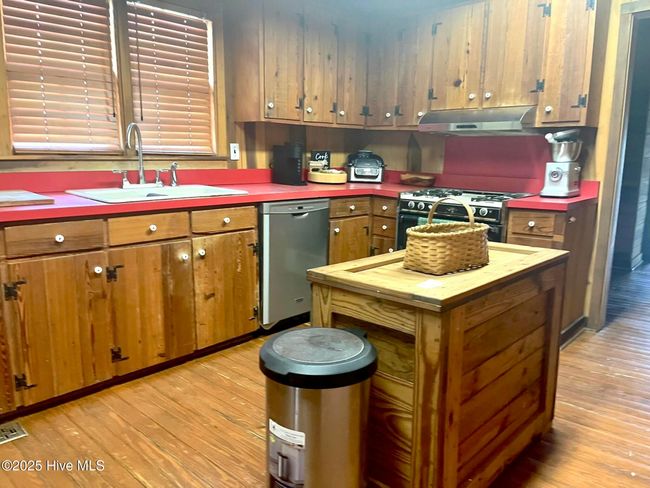 9719 Swamp Fox Hwy E, House other with 3 bedrooms, 3 bathrooms and 2 parking in Tabor City NC | Image 12