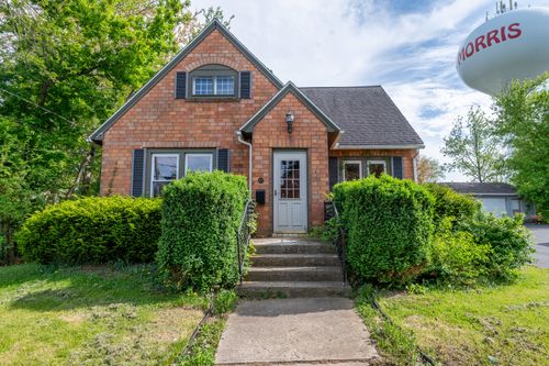 107 E Front St, MOUNT MORRIS, IL, 61054-1521 | Card Image
