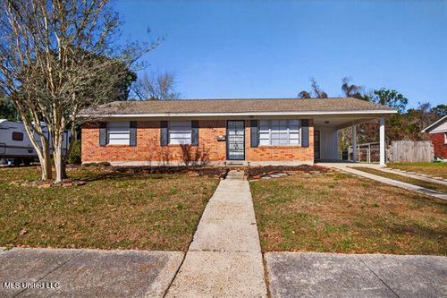 2209 North St, Gulfport, MS, 39507-2122 | Card Image