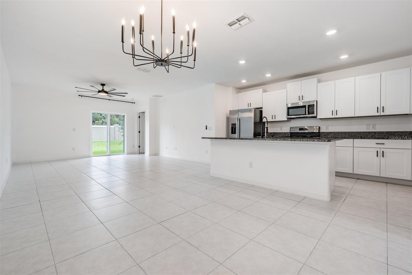 Residential Lease in WESLEY CHAPEL 3