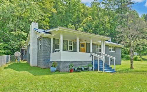 209 Vengeance Creek Rd, Marble, NC, 28905-8775 | Card Image
