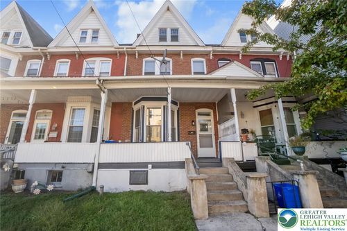 421 Center St, Jim Thorpe, PA, 18229-1405 | Card Image