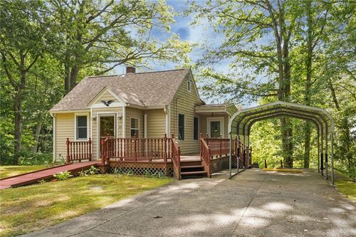 24 Terrace Dr, Greenville, RI, 02828-2723 | Card Image