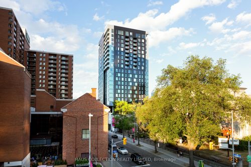 {{alt}} | Card Image