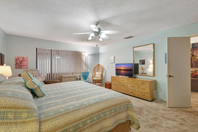 10088 Shadywood Pl, Condo with 2 bedrooms, 2 bathrooms and null parking in Boynton Beach FL | Image 15