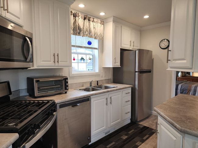 100 Hayes Park, House other with 2 bedrooms, 2 bathrooms and null parking in Exeter NH | Image 13