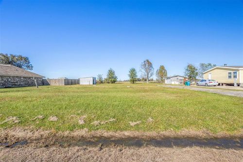 2824 Southern Ridge Rd, Lake Charles, LA, 70607-7892 | Card Image