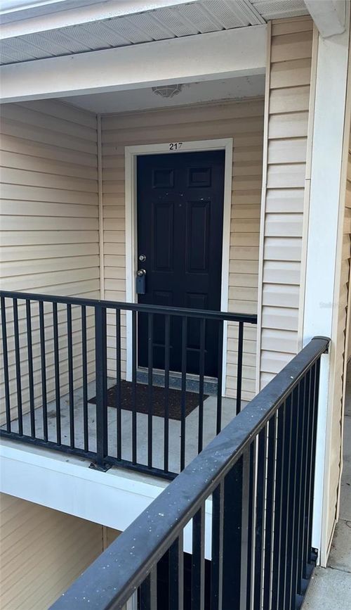 2r-3921 Sw 34th St, GAINESVILLE, FL, 32608-6560 | Card Image
