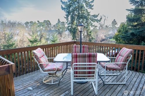 24310 47th Ave Sw, Vashon, WA, 98070-8112 | Card Image