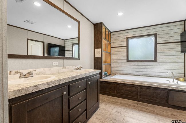 631 Red Bud Cir, House other with 4 bedrooms, 2 bathrooms and null parking in Bullard TX | Image 14