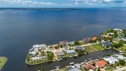 238 George Rd Se, PORT CHARLOTTE, FL, 33952-9159 | Card Image