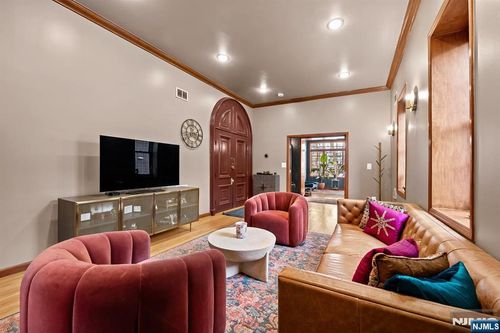 20 Reservoir Avenue, New Brunswick, NJ, 08901 | Card Image