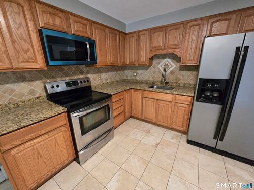 65-65 Terrace Gdns, Wallingford, CT, 06492-5146 | Card Image