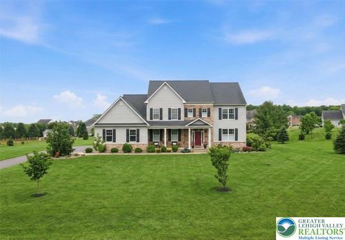 206 Broadview Court, Bushkill Twp, PA, 18064 | Card Image