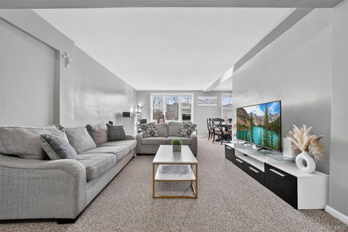 3h-5 Sadore Ln, Yonkers, NY, 10710-4706 | Card Image