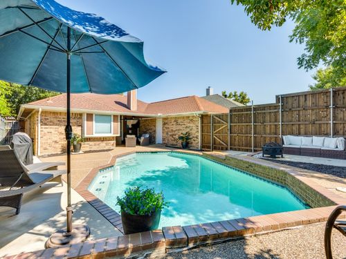 5107 Lee Hutson Ln, Sachse, TX, 75048-4321 | Card Image