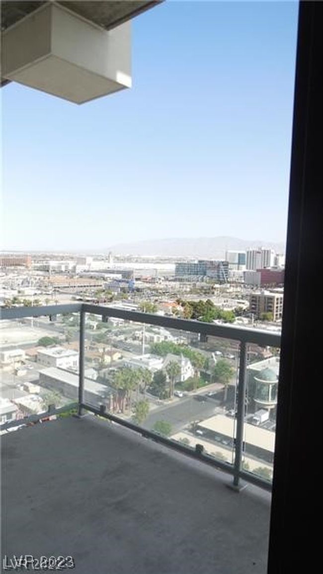 UNIT-1414 - 900 Las Vegas Blvd S, Home with 1 bedrooms, 2 bathrooms and 1 parking in Las Vegas NV | Image 25