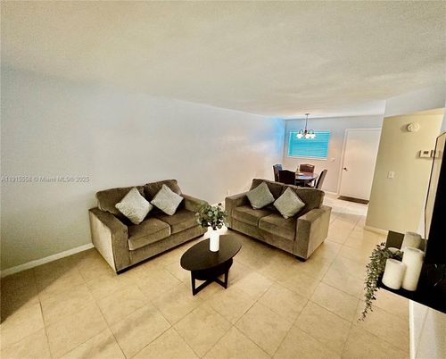 apt-203-2213 Ne 1st Ct, Boynton Beach, FL, 33435-2319 | Card Image