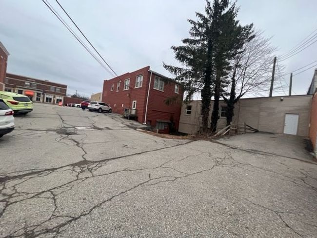 117 W Grand River Ave, Home with 0 bedrooms, 0 bathrooms and null parking in Brighton MI | Image 6