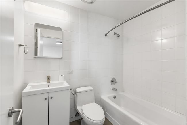 33 Vanguard Way, House other with 3 bedrooms, 3 bathrooms and null parking in Dallas TX | Image 19
