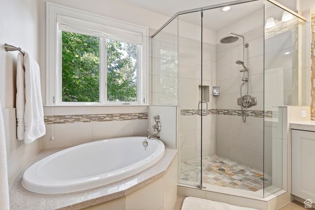 Primary Bathroom | Image 20