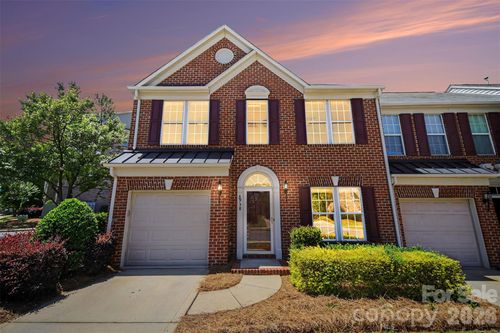 5938 Union Pacific Ave, Charlotte, NC, 28210-4489 | Card Image