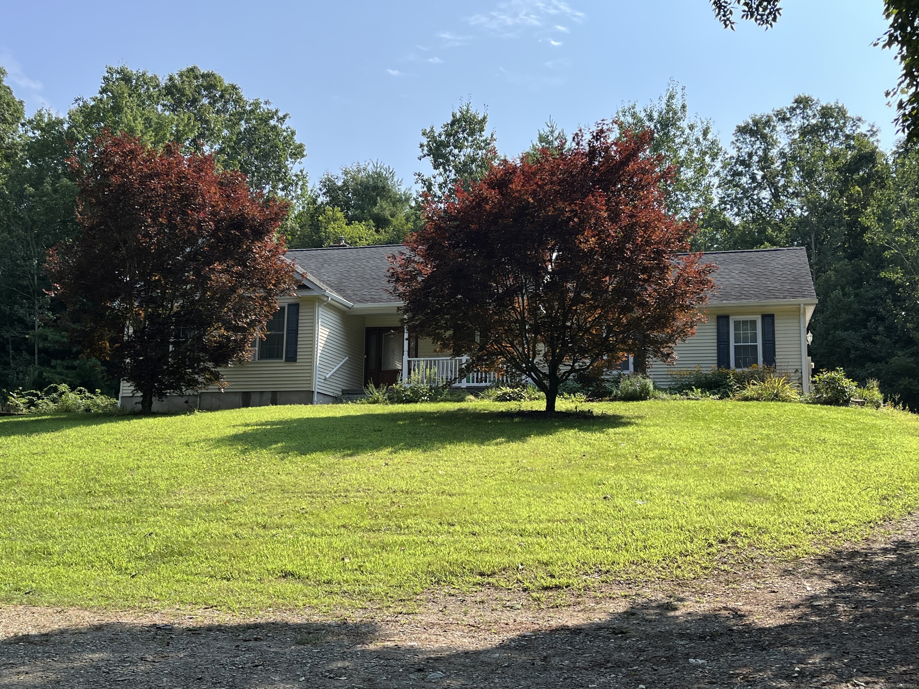 Elmdale Rd, Canterbury, CT 06331