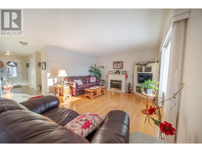 7333 George Rd, House other with 3 bedrooms, 3 bathrooms and 2 parking in Jaffray BC | Image 7