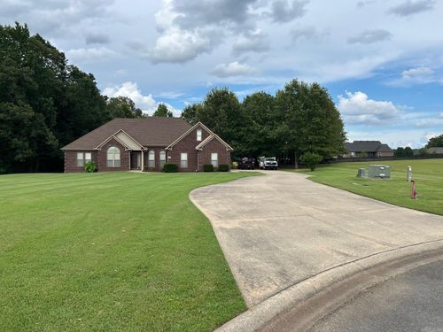 8 Lael Cv, Greenbrier, AR, 72058-8911 | Card Image