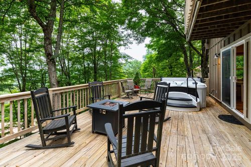 920 Mckinney Gap Dr, Mars Hill, NC, 28754-5732 | Card Image