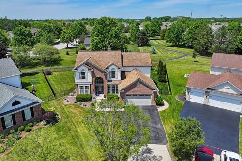 10 Hithergreen Ct, Algonquin, IL, 60102-6288 | Card Image