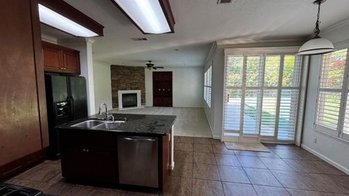 1421 Deepwell Dr, Stockton, CA, 95209-4361 | Card Image