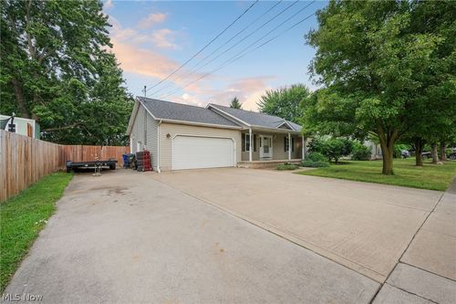 216 Pleasant St, Lagrange, OH, 44050-9487 | Card Image