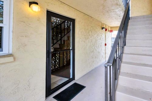 apt-420-2280 Stickney Point Rd, SARASOTA, FL, 34231-4043 | Card Image