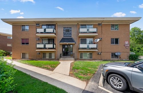 303-7408 W 111th St, Worth, IL, 60482-1066 | Card Image